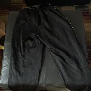 This is a fashion nova suit pants size M